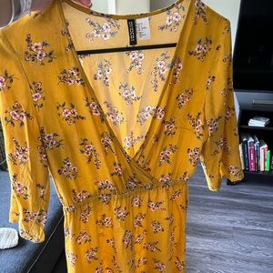 H&M beautiful yellow dress